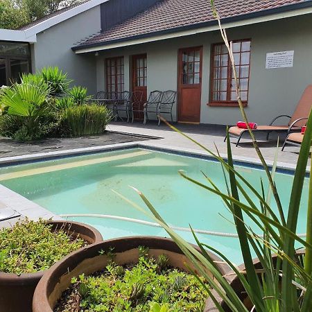 Morulana Guest House Kempton Park Exterior foto