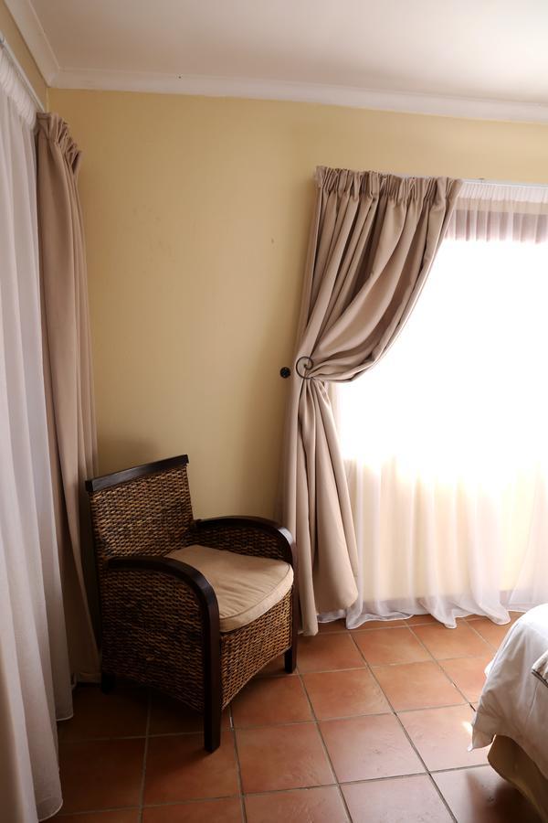 Morulana Guest House Kempton Park Exterior foto