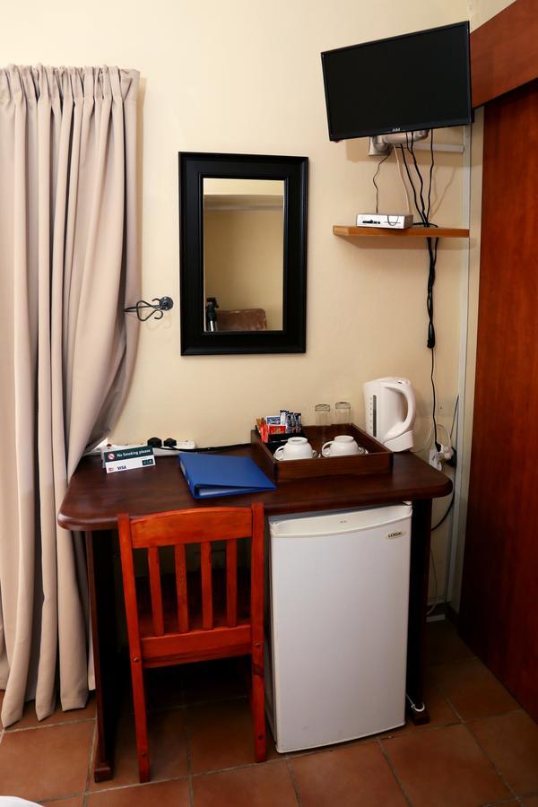 Morulana Guest House Kempton Park Exterior foto