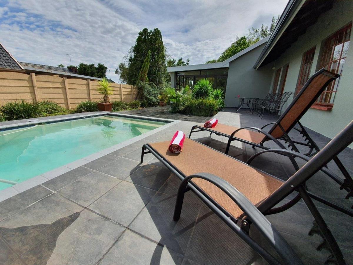 Morulana Guest House Kempton Park Exterior foto